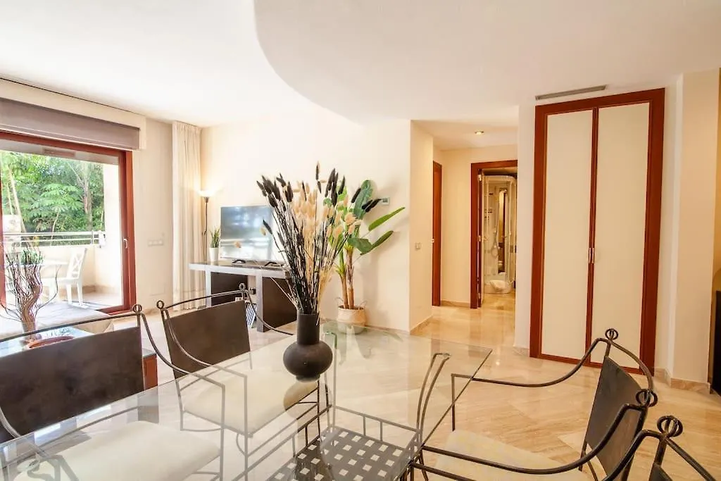 Frontline 2 Bed Apartment, San Pedro De Alcantara Marbella 0*,  Spain